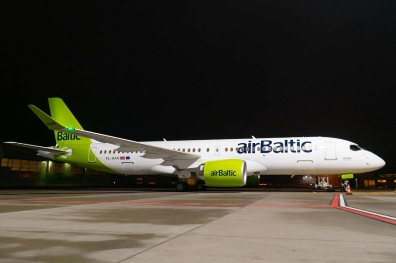 Латвийская авиакомпания приостановила все рейсы из Одессы из-за военной угрозы
