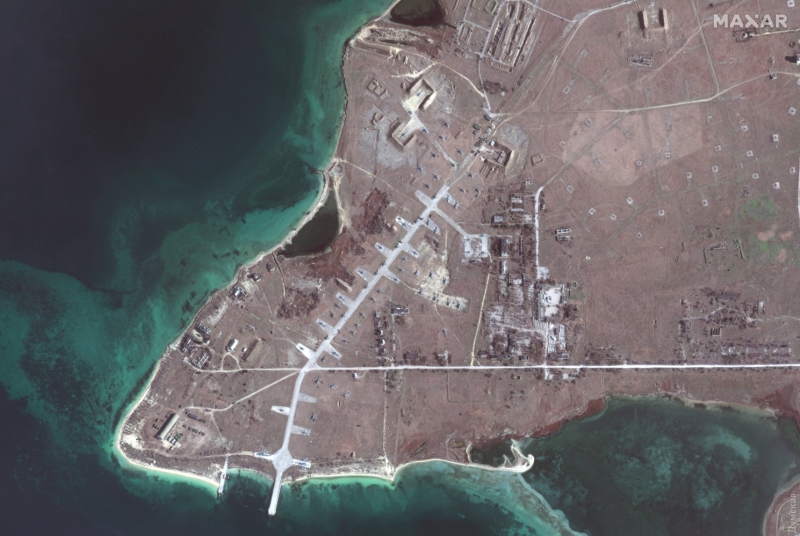Россия перебросила на аэродромы возле украинской границы новую авиатехнику