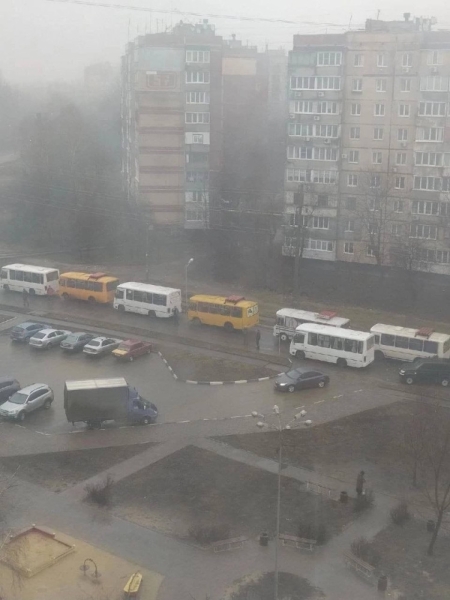 Российские наместники в ОРДЛО пугают людей «вторжением Украины» и начинают эвакуировать население: в центре Донецка взорвали военный автомобиль  (обновляется, фото, видео)