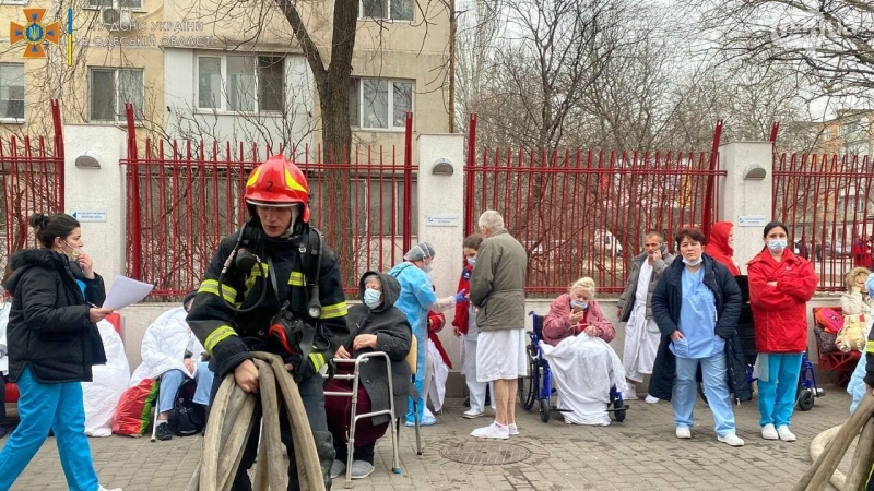 Сегодня утром в Одессе тушили пожар в частной клинике, эвакуировали 28 пациентов,- ФОТО