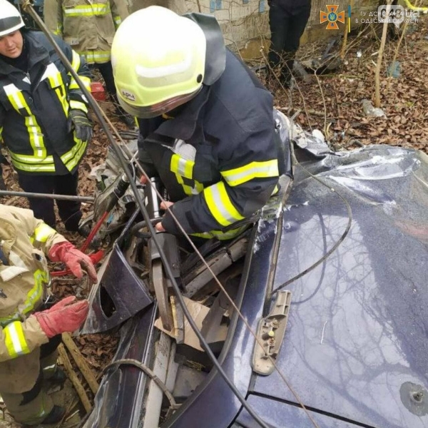 ДТП в Одеській області: водій зіткнувся з залізобетонною опорою та загинув,- ФОТО