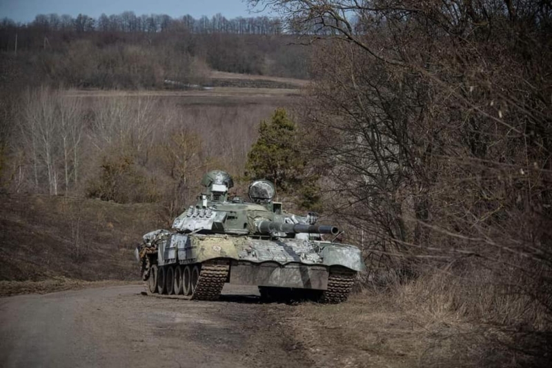 Генштаб Вооруженных сил Украины: противник продолжает отвод войск из-под Киева, ситуация для него почти критическая