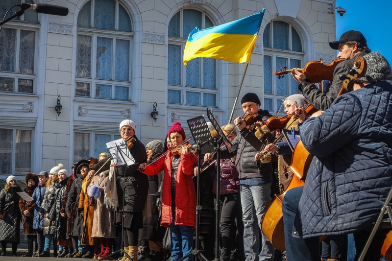 «Молитва за Украину». Одесская опера призвала закрыть небо над страной  