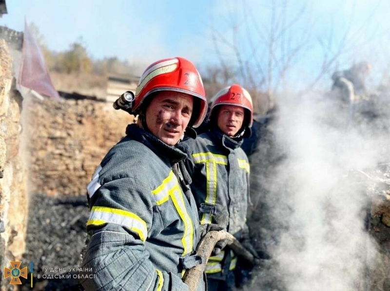 На Одещині згоріли два будинки та дві господарські споруди через підпал сухої трави, - ФОТО, ВІДЕО 