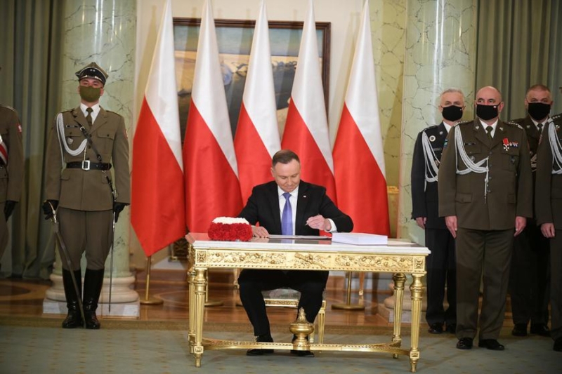 Президент Польши подписал закон об обороне: Войско Польское увеличится в два раза