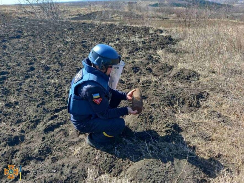 В Одеській області рятувальники вилучили снаряд часів Другої світової, - ФОТО 