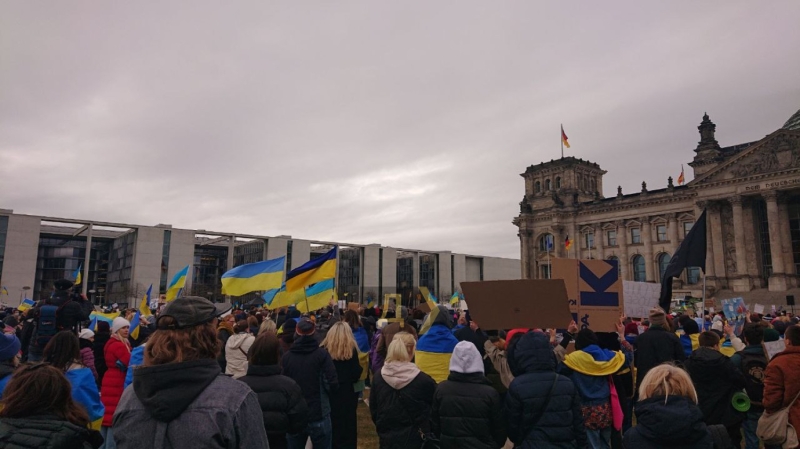 «Хватит обещать — действуйте!» В Берлине прошла акция в поддержку Украины   