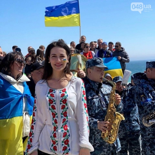 Одесити заспівали "Ой, у лузі червона калина",- ФОТО, ВІДЕО