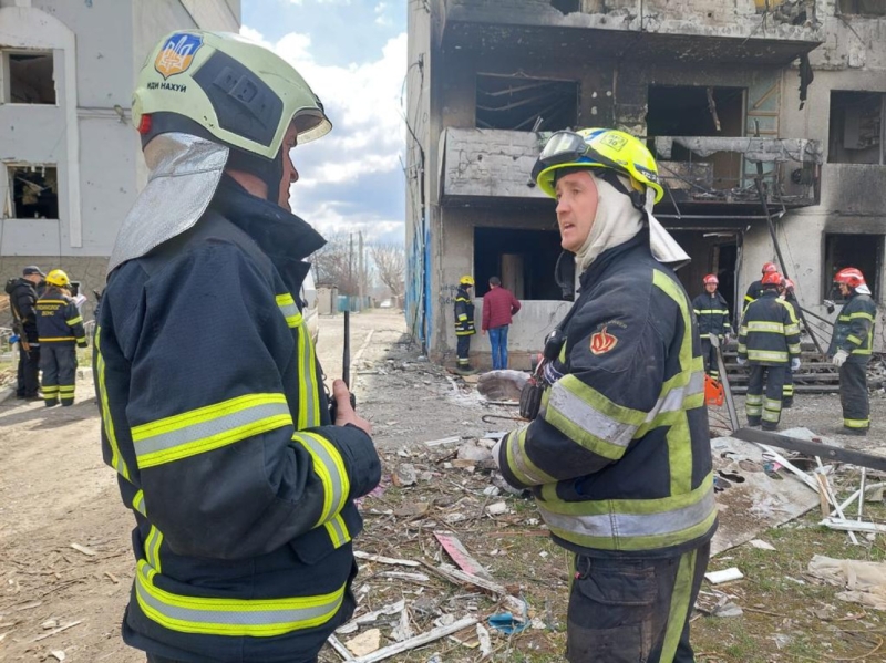 В Бородянке из-под завалов достали тела еще семи человек