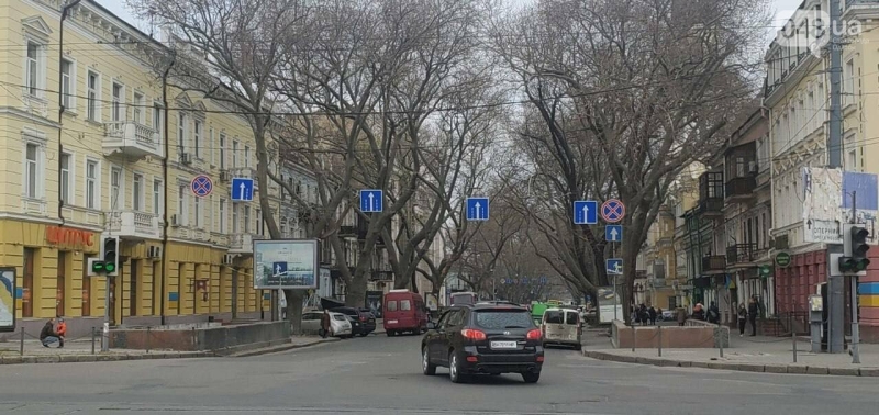 В Одесі на Привокзальній площі змінено схему дорожнього руху,- ФОТО