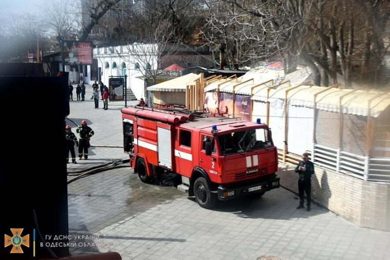 В Одеській Аркадії спалахнув відомий ресторан, - ФОТО, ВІДЕО 