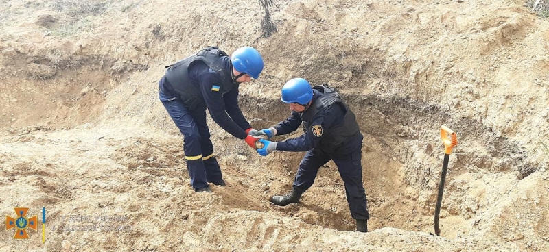 В Одесской области спасатели обнаружили сотни артиллерийских снарядов времен Второй мировой войны  