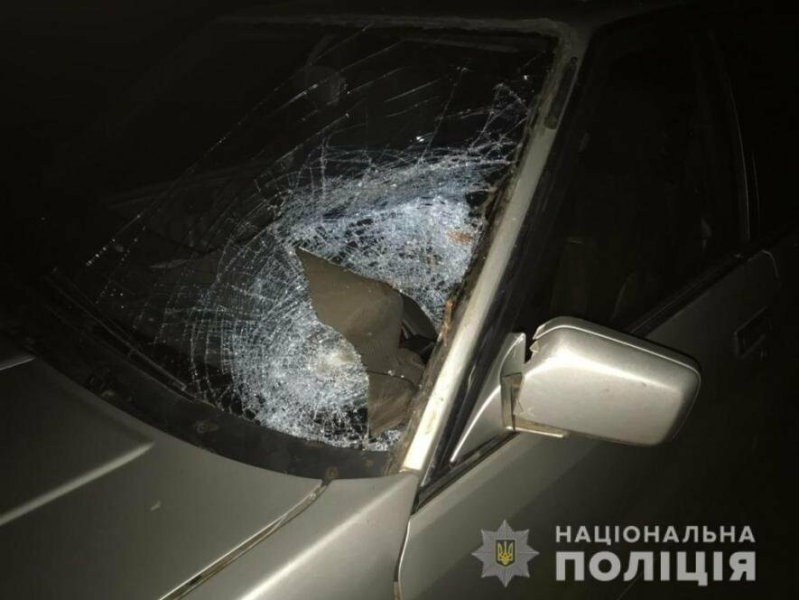 Йшов по дорозі у темряві: на Одещині під колесами автівки загинув літній чоловік, - ФОТО