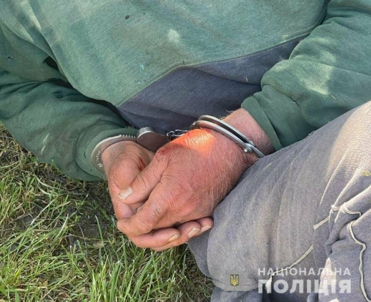 На Одещині біля кордону з Придністров’ям 73-річний чоловік поранив поліцейського та вбив свою дружину,- ФОТО