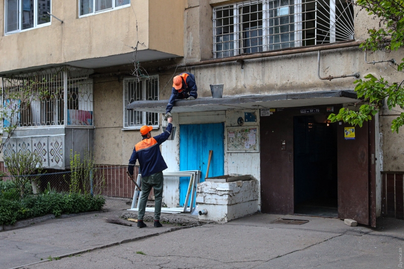 Ракетный удар по Одессе: били с Каспия и разбомбили мебельный цех 