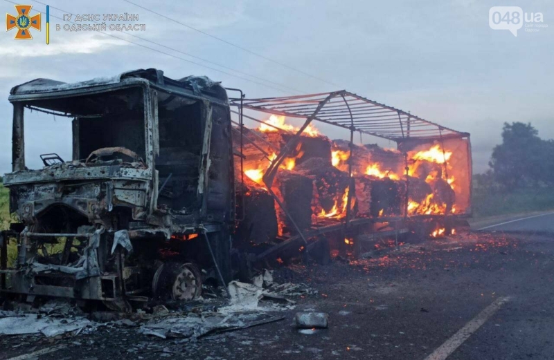 Сьогодні вночі на на трасі  Рені – Одеса згоріла вантажівка,- ФОТО, ВІДЕО