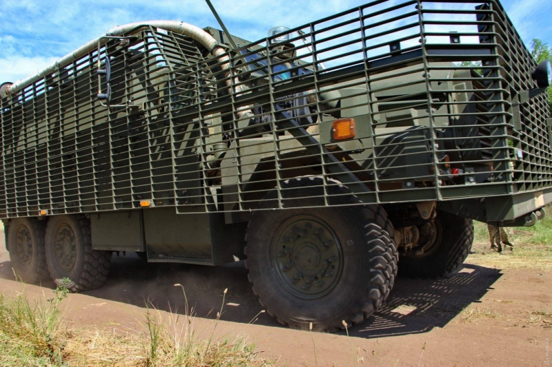 Британский Мastіff в степях Украины: морпехи учатся воевать с помощью новых оружия и техники