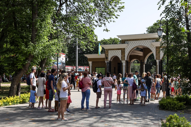 День защиты детей в одесском зоопарке: бесплатное мороженое, торт для Венди и спектакль от ТЮЗа  