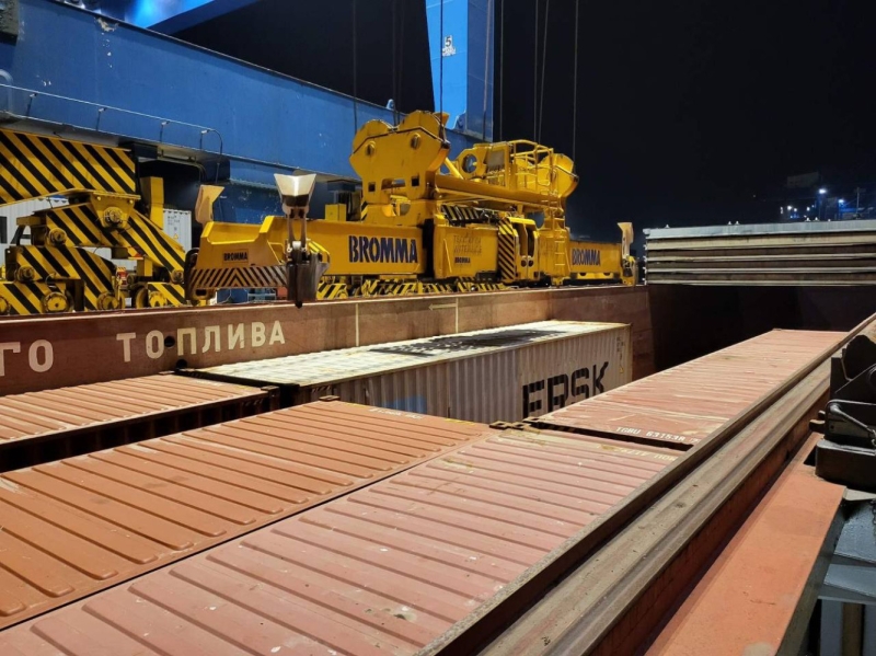 Обойти морскую блокаду: в Измаил прибудет первый контейнерный караван  