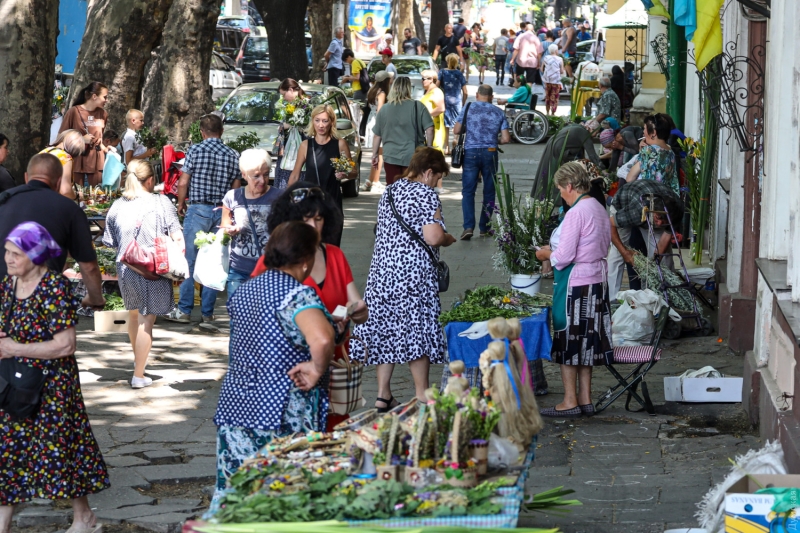 Одесские верующие отмечают День Святой Троицы