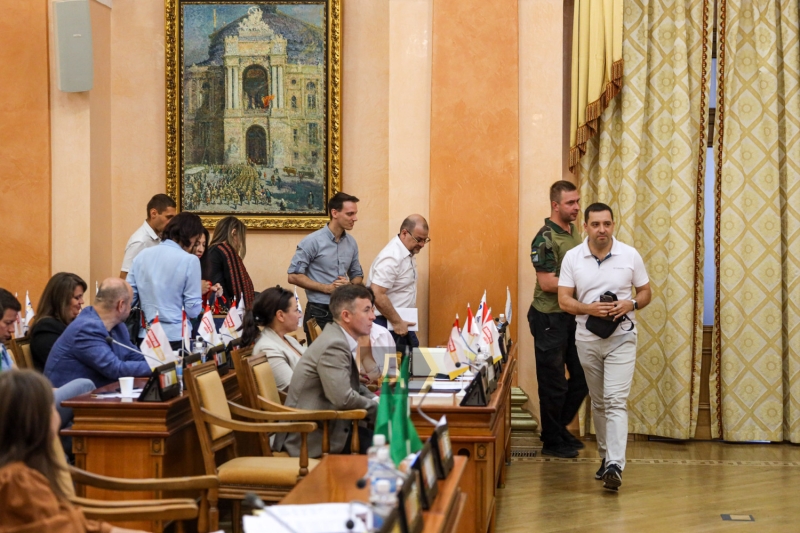 В Одессе проходит первая с начала полномасштабного вторжения сессия горсовета: девять депутатов работают в онлайн-режиме (обновляется, фоторепортаж, видео)