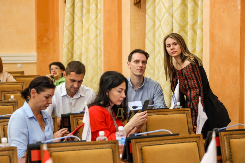 В Одессе проходит первая с начала полномасштабного вторжения сессия горсовета: девять депутатов работают в онлайн-режиме (обновляется, фоторепортаж, видео)