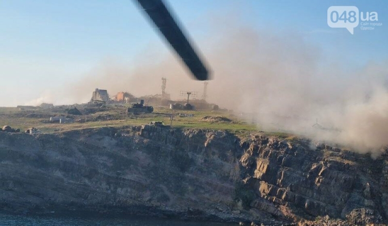 Як окупанти зі Зміїного тікали: в мережі з'явились унікальні знімки острова, - ФОТО 