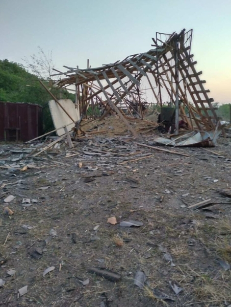 Обстрел Одесской области: российские ракеты уничтожили два ангара с зерном и повредили причал на Змеином  