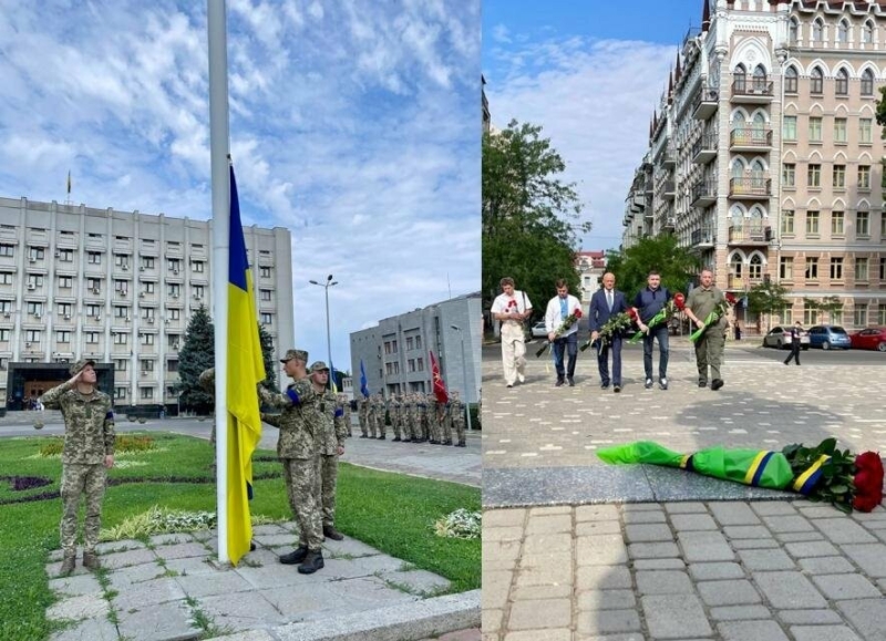 В Одесі відбулось урочисте покладання квітів та підняття прапору у День Державності України, - ФОТО