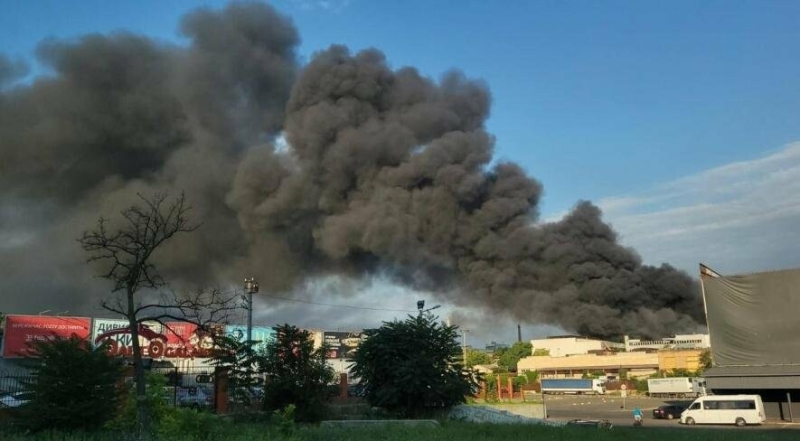 Внаслідок ракетного удару по Одесі постраждала щонайменше одна людина