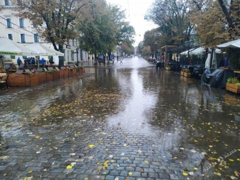 Мерія просить одеситів максимально обмежити переміщення містом