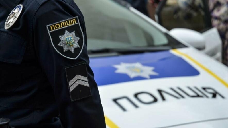 На Одещині чоловік обікрав вчительку, яка забула на своєму подвір'ї сумку з грошима, - ФОТО