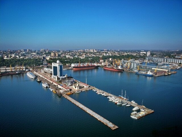 Колишньому директору Одеського порту повідомили про підозру, держава втратила 1 млн грн