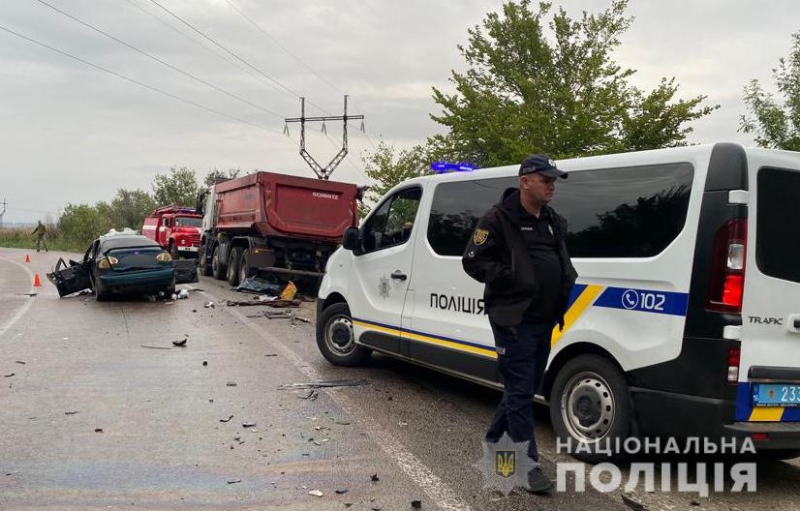 На трасі Одеса-Рені сталася трагічна ДТП, загинув водій та його 15-річна донька,- ФОТО