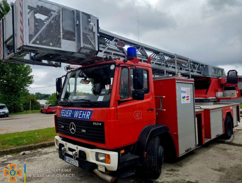 Одесские спасатели получили 30-метровую автолестницу