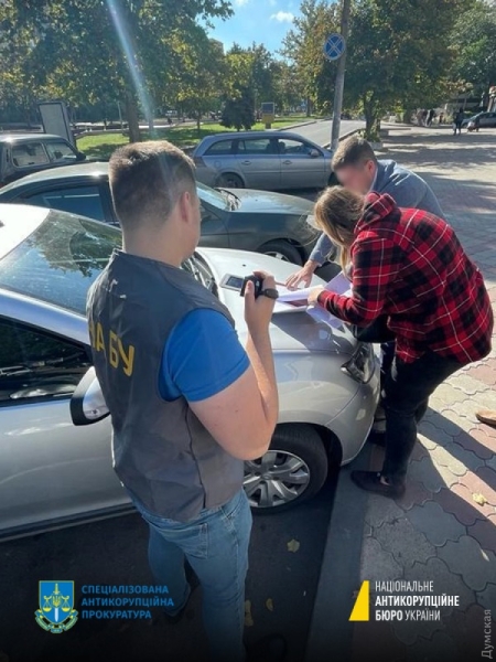 В Одессе адвоката задержали при попытке уговорить клиента дать взятку судье  