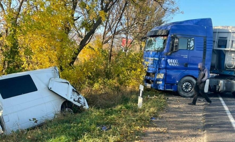 На трасі Одеса-Рені сталися дві ДТП, рух ускладнено,- ФОТО