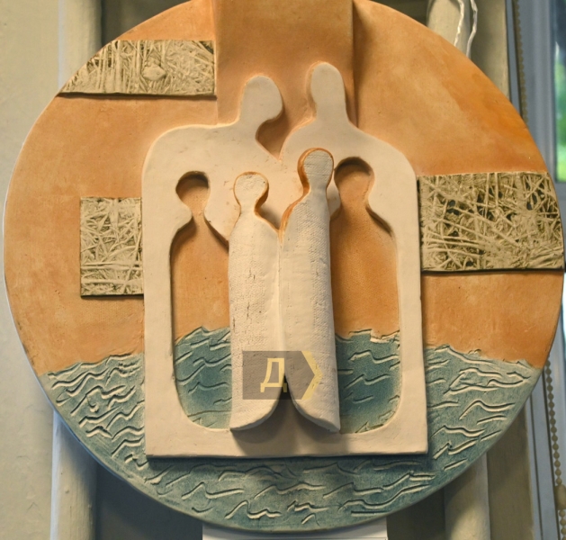 Ню и чайки. Одесситы отмечают День художника