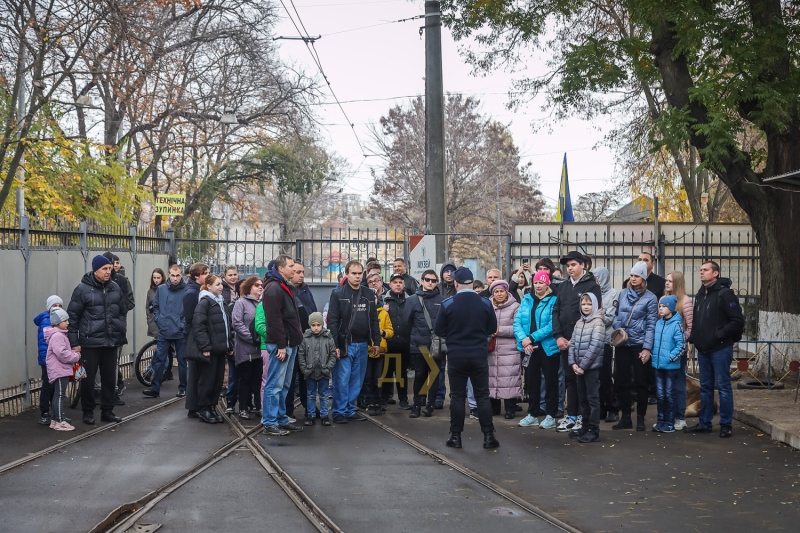 Экскурсия в музее и проезд по первому маршруту на электробусе: в Одессе отпраздновали 77-летие троллейбусного движения  