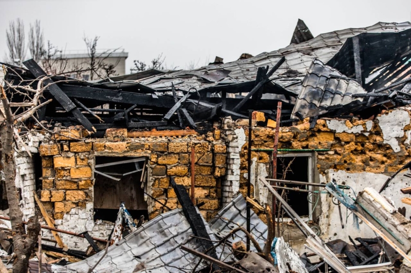 Оккупанты обстреляли жилой квартал Днепра: 13 человек пострадали  