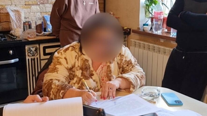 В Одесі адвокатка підробила документи для "клієнта", щоб той виїхав за кордон