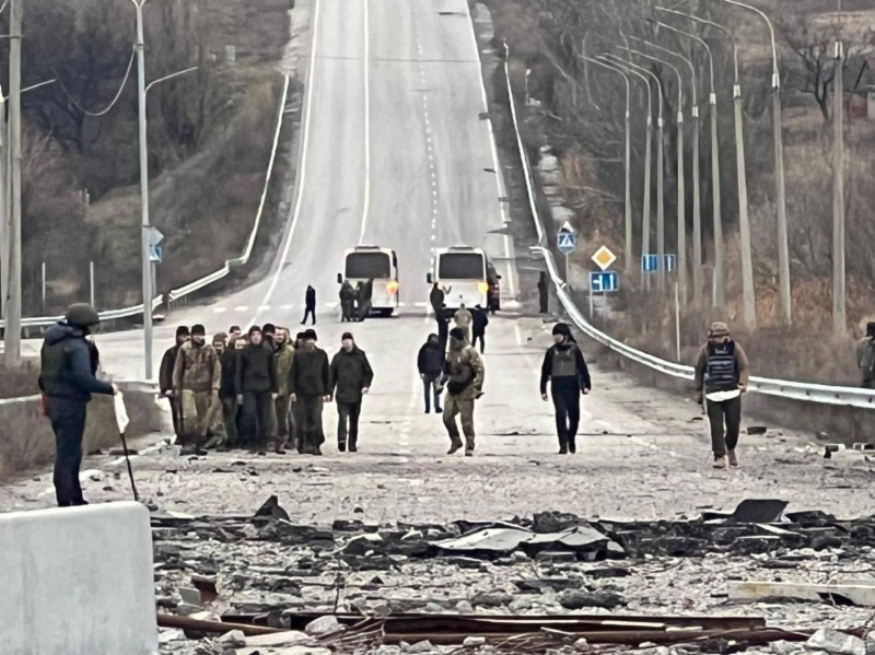 В Украину из плена вернулись пятьдесят военнослужащих