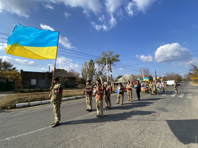 В Болграде похоронили морпеха, погибшего в Херсонской области  