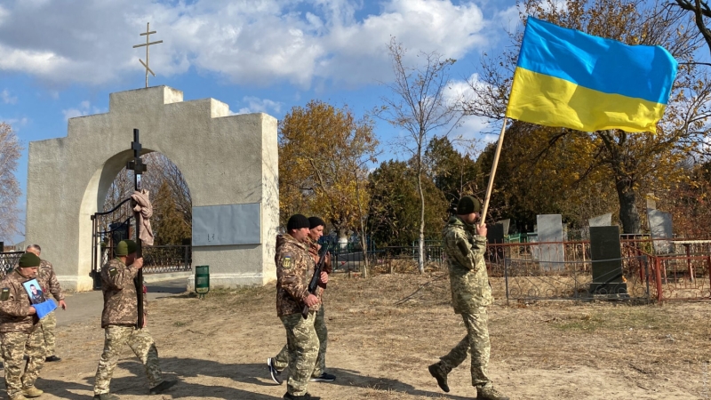 В Болграде похоронили морпеха, погибшего в Херсонской области  