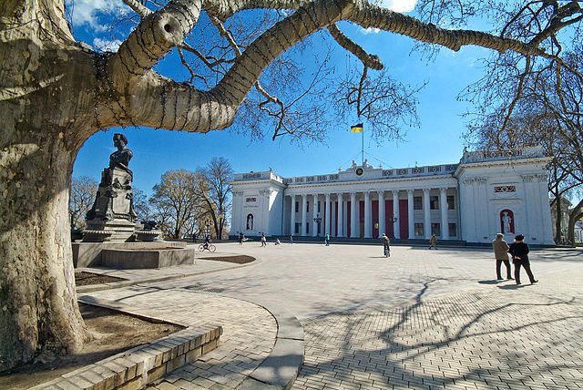 Як змінювались головні ялинки в Одесі з 2013 року, - ФОТО. 