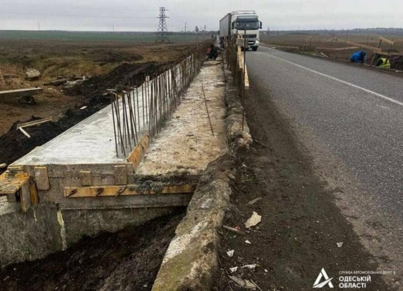 На дорогах Одеської області ремонтують два мости, - ФОТО