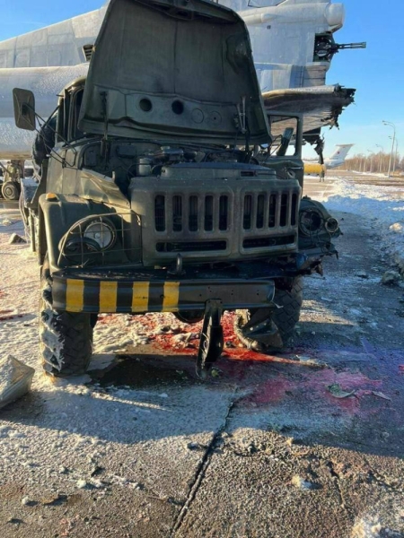 На аэродроме в Саратовской области в результате атаки дронов поврежден стратегический бомбардировщик Ту-95МС  