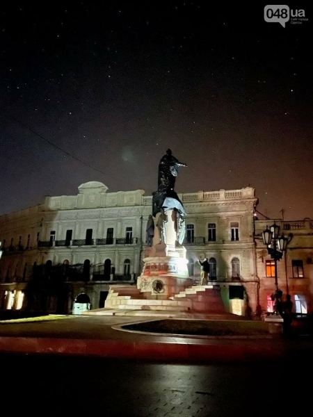 Одеська мерія офіційно повідомила про демонтаж пам’ятника Катерині ІІ,- ФОТО