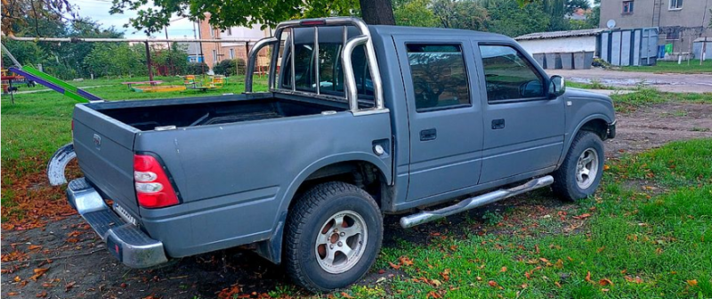 Що подарувати ЗСУ на Новий рік: п'яь вживаних автомобілів, які можна купити для потреб захисників