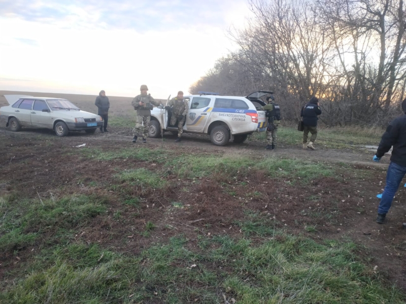 В Харьковской области автомобиль подорвался на мине: двое мужчин погибли